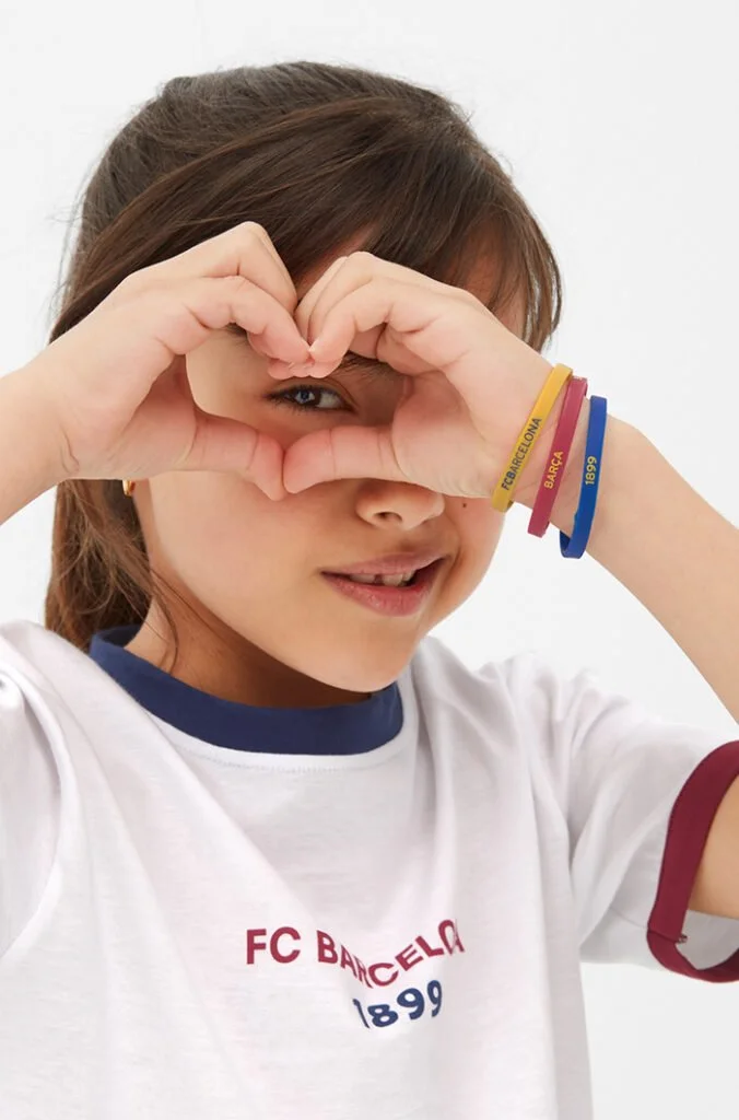 Camiseta infantil del FC Barcelona — estilismo de Manel Guisado